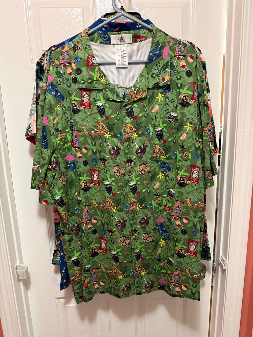 Disney Men's Green Tropical Print Short-Sleeve Button Shirt